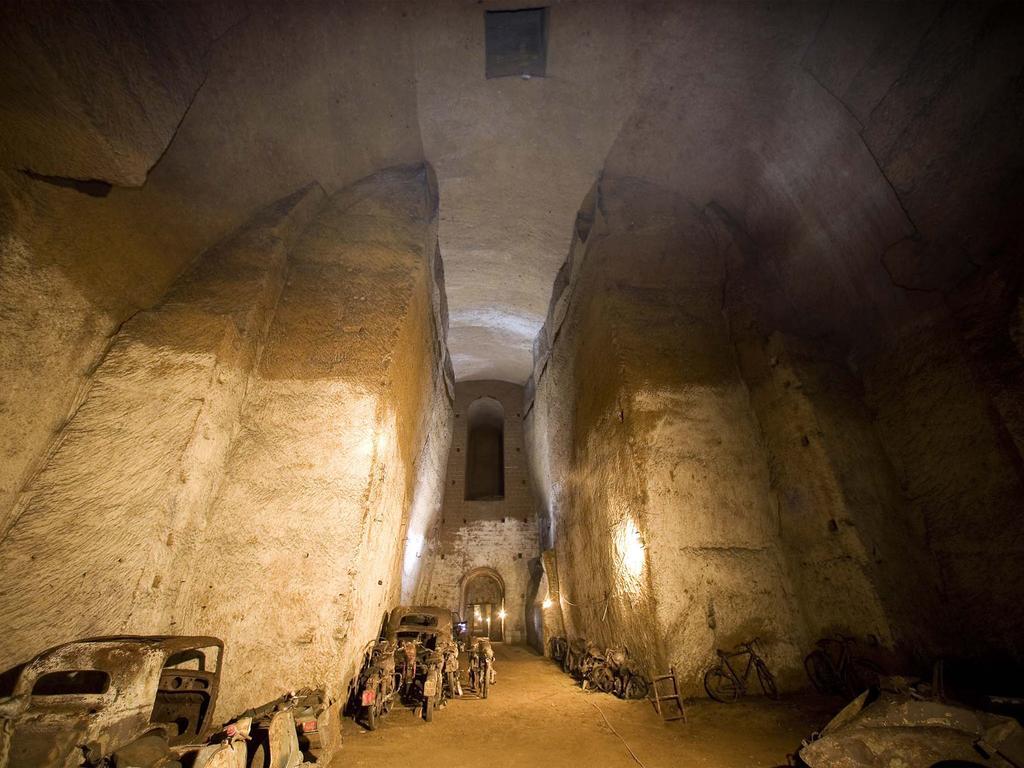 Bed & Breakfast A Castel Capuano ナポリ エクステリア 写真