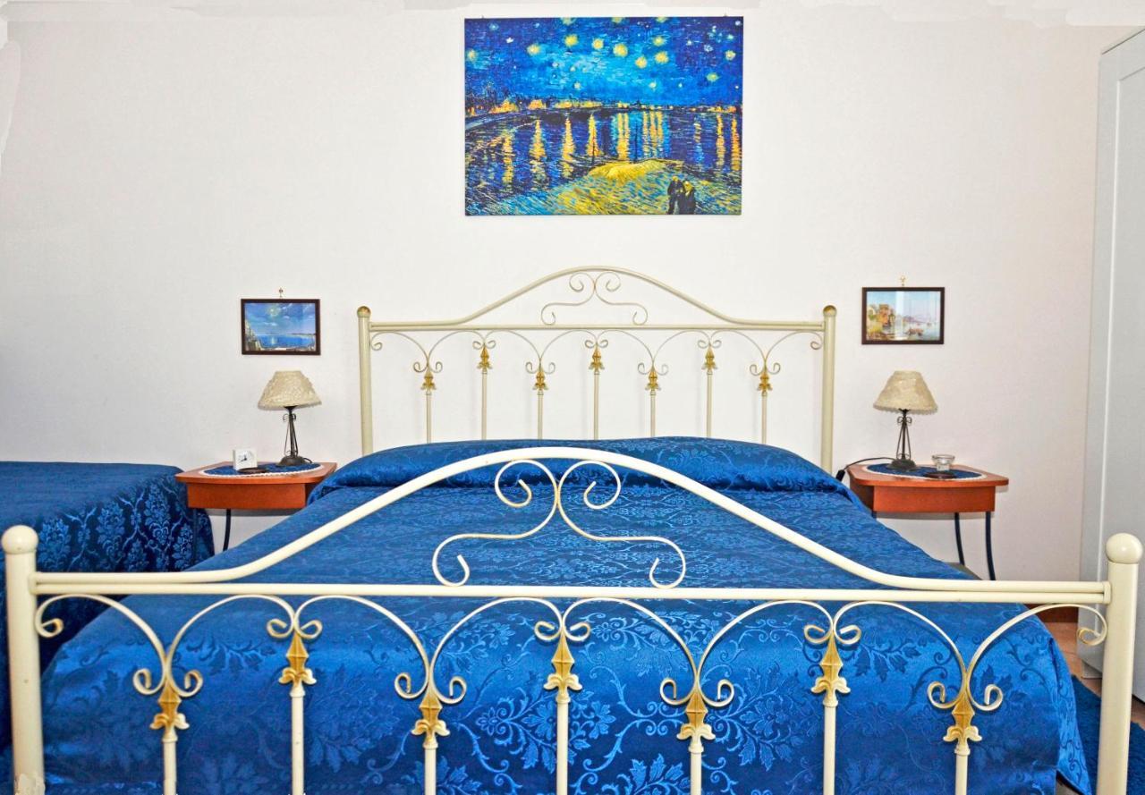 Bed & Breakfast A Castel Capuano ナポリ エクステリア 写真