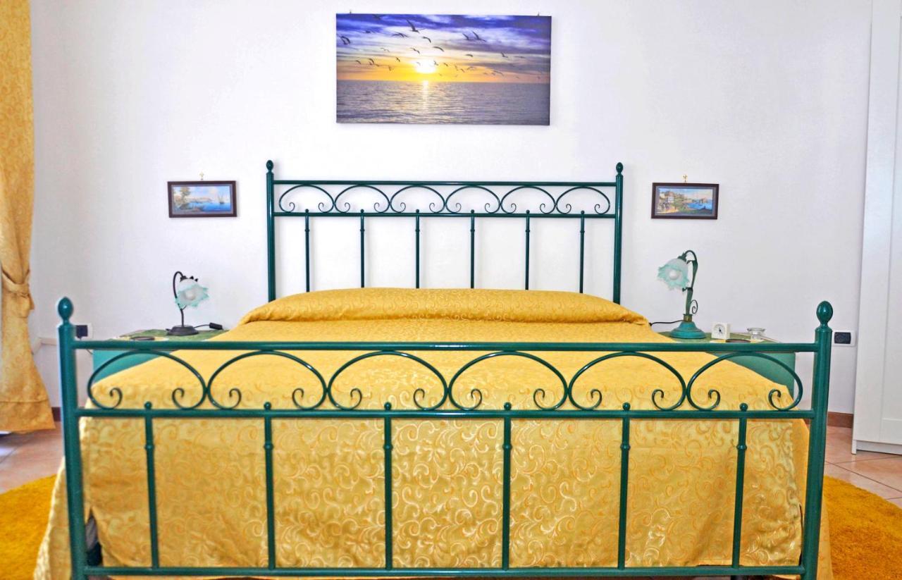 Bed & Breakfast A Castel Capuano ナポリ エクステリア 写真