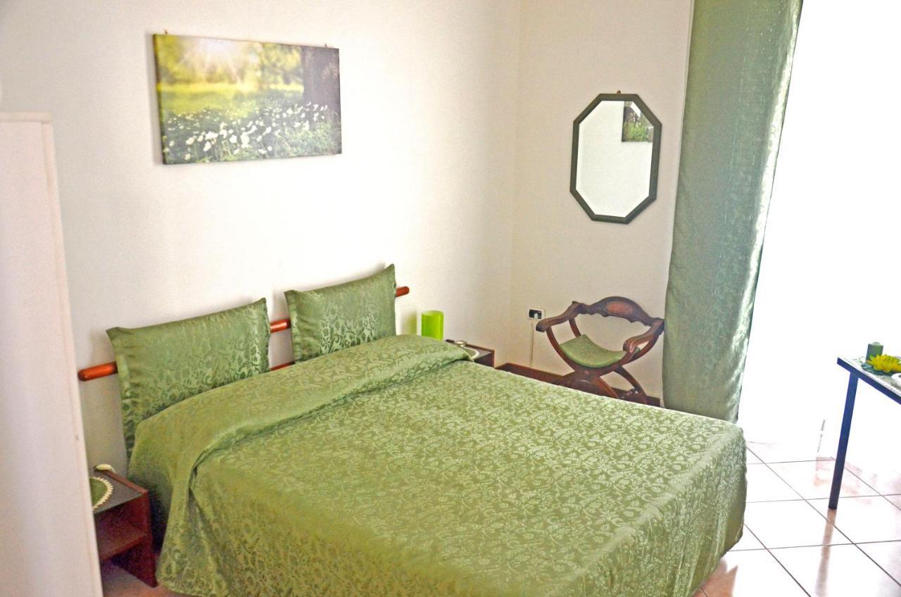Bed & Breakfast A Castel Capuano ナポリ エクステリア 写真